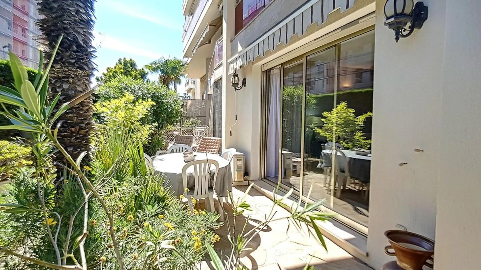 2 Bdr Apartment With Garden Next To The Croisette Cannes