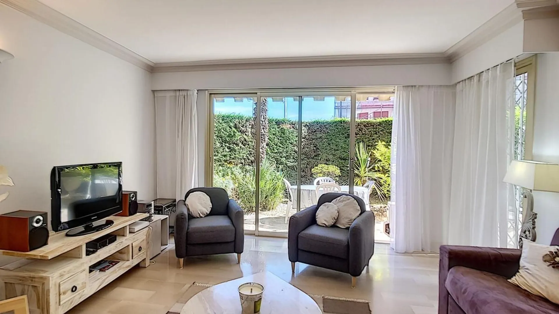 2 Bdr Apartment With Garden Next To The Croisette Cannes France