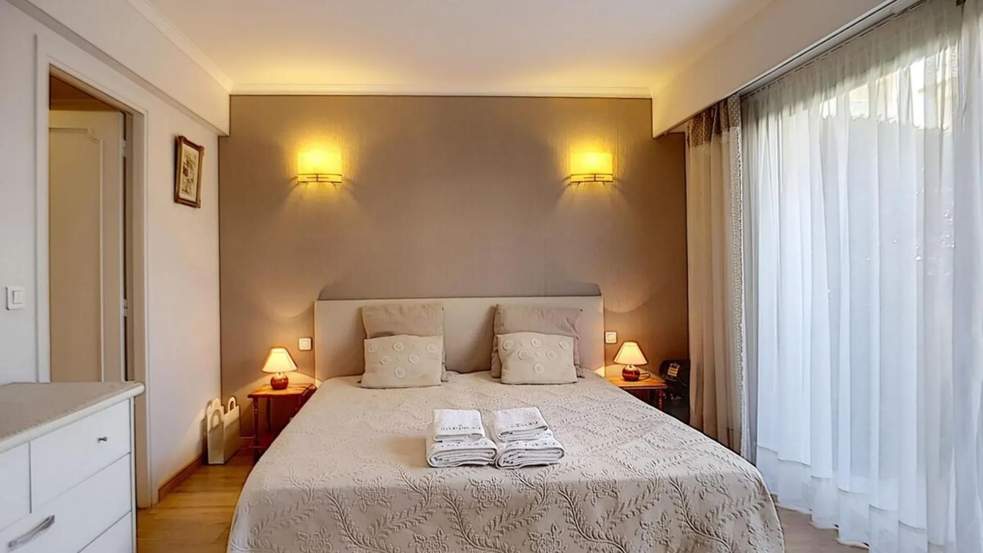 2 Bdr Apartment With Garden Next To The Croisette Cannes