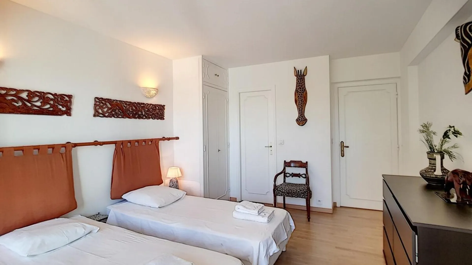 2 Bdr Apartment With Garden Next To The Croisette Cannes